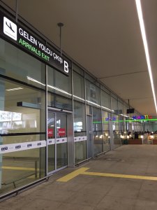 Flughafen Izmir Ankunft